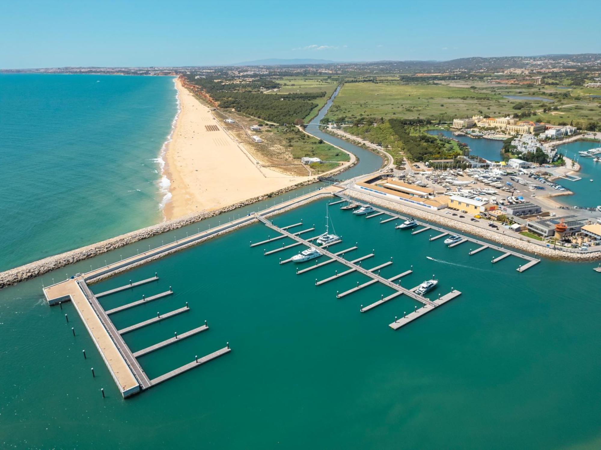 Bellegarde By Algarve Vacation